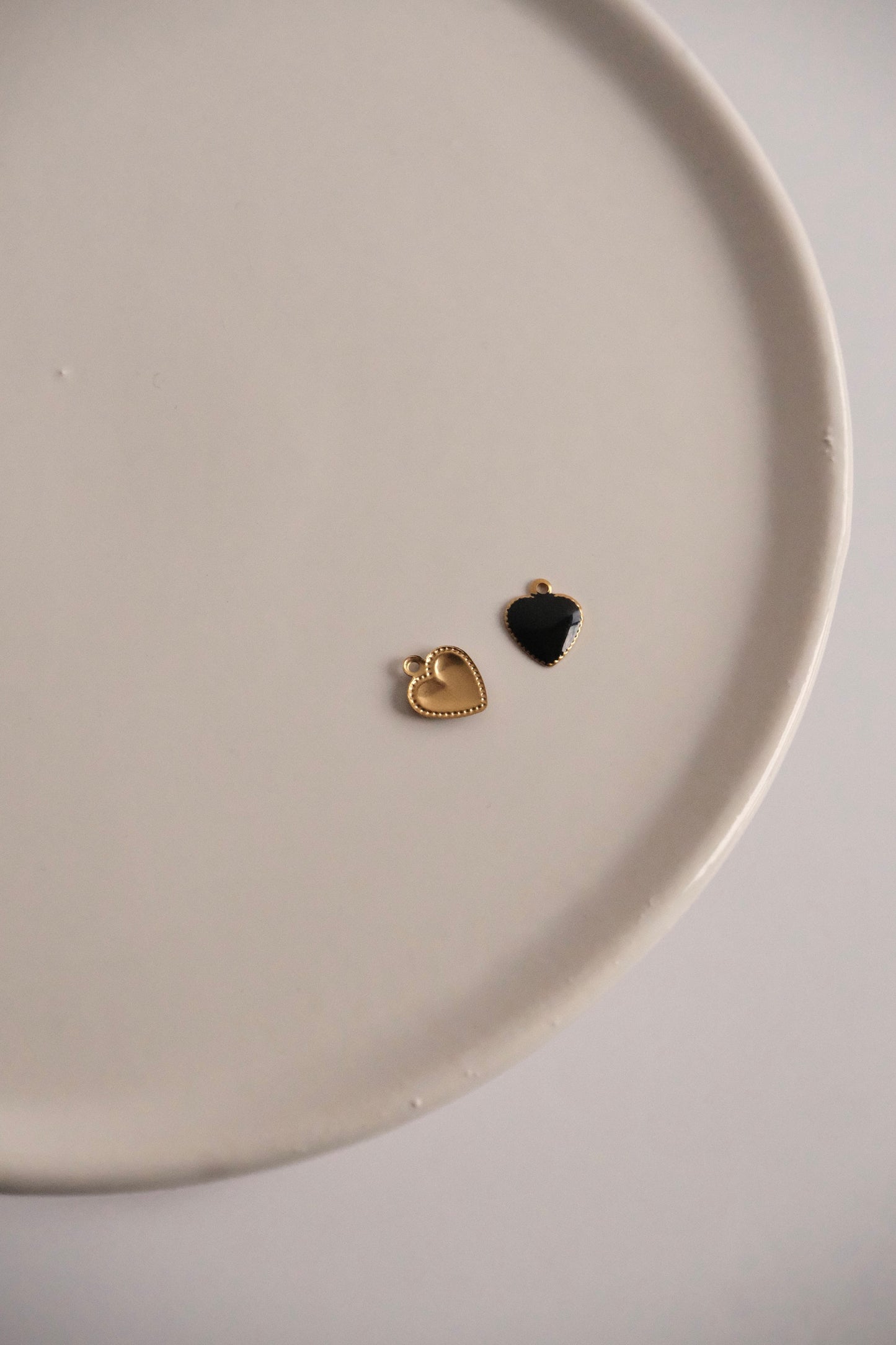 Charm - Coeur noir et or