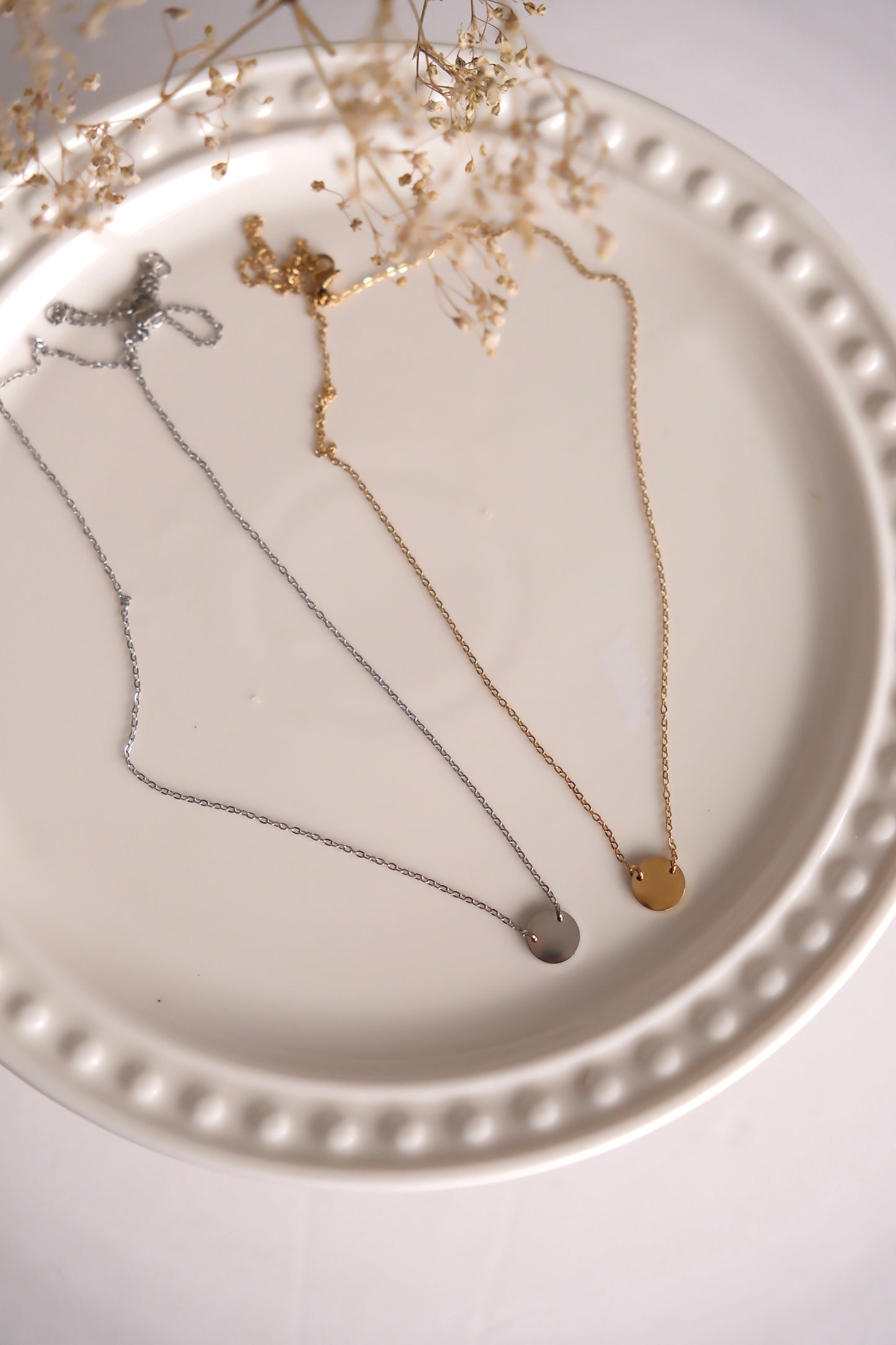 Chaine à petit médaillon à graver