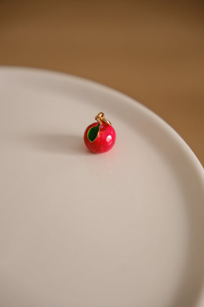 Charm | pomme